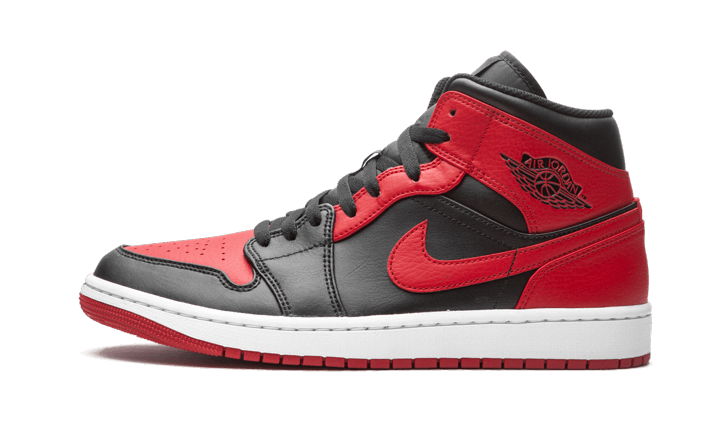 https://cdn.shopify.com/s/files/1/2358/2817/products/Wethenew-Sneakers-France-Air-Jordan-1-Mid-Banned-2020-1.png?v=1606908302