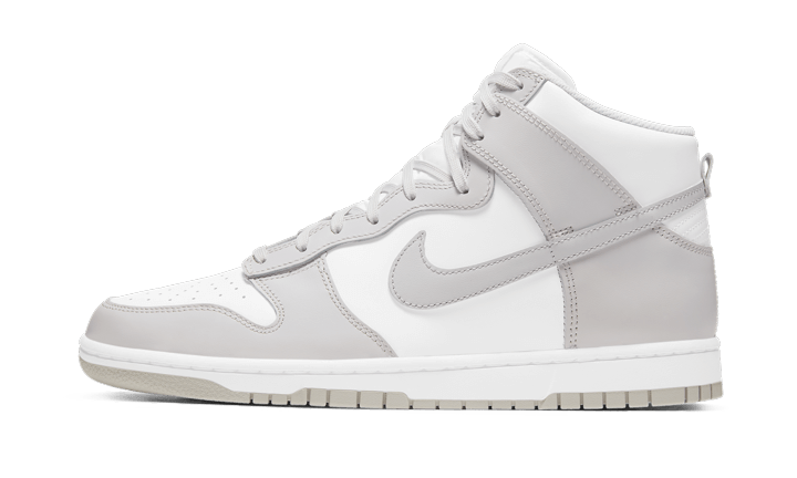 https://cdn.shopify.com/s/files/1/2358/2817/products/Wethenew-Sneakers-France-Nike-Dunk-High-Vast-Grey-DD1399-100-1.png?v=1610452735