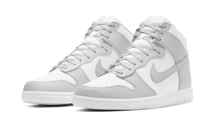 https://cdn.shopify.com/s/files/1/2358/2817/products/Wethenew-Sneakers-France-Nike-Dunk-High-Vast-Grey-DD1399-100-2.png?v=1610452735